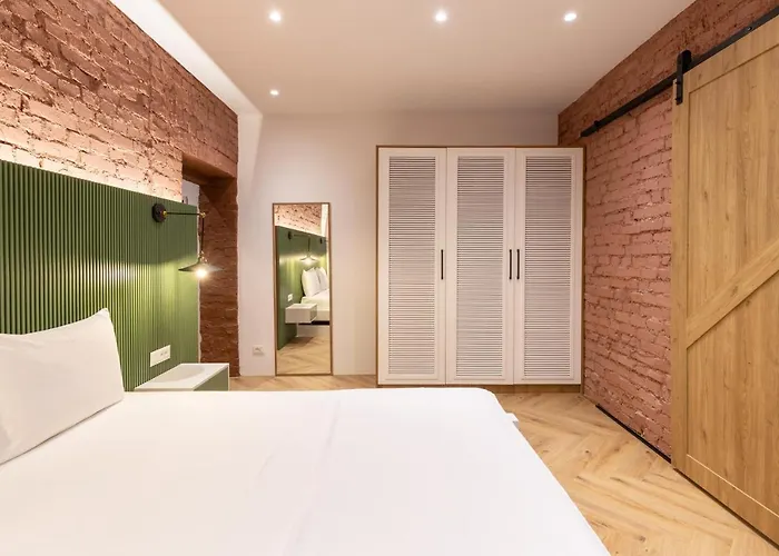 Vater * تيرانا